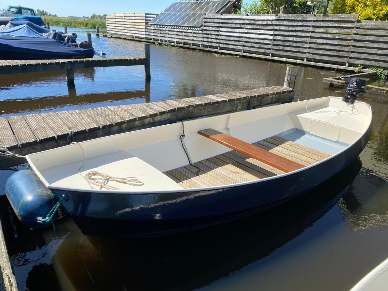 Huis Bij Het Water Met Sloepje Jutrijp Exterior photo